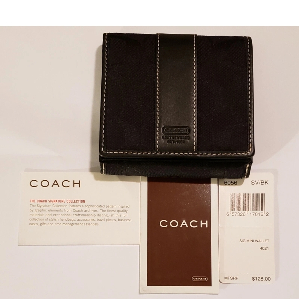 NWT Authentic COACH NEW YORK  Black   Classic Coach Elegant Black Bi-Fold Wallet
